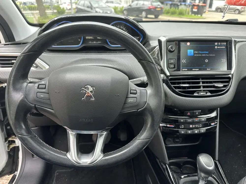 Peugeot 2008 1.5 BlueHDI 88KW AUT 2019 70DKM NAP €9250 uit 2019, foto 12