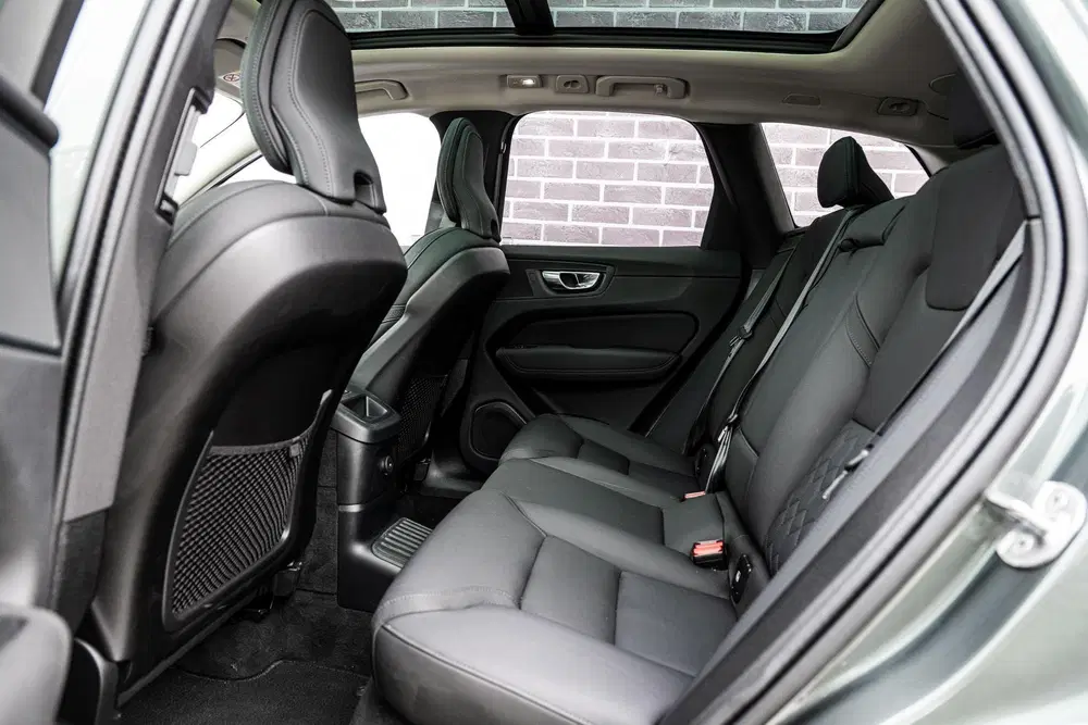 Volvo XC60 2.0 T6 Plug-in Hybrid AWD Ultra Dark uit 2026, foto 9