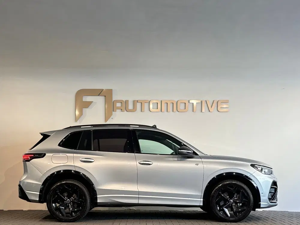 Volkswagen Tiguan 1.5 eHybrid R-Line Business Pano uit 2024, foto 8
