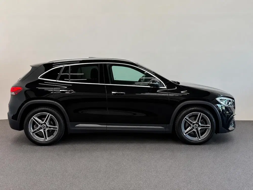 Mercedes-Benz GLA 200 AMG Line Business Solution Auto uit 2022, foto 5