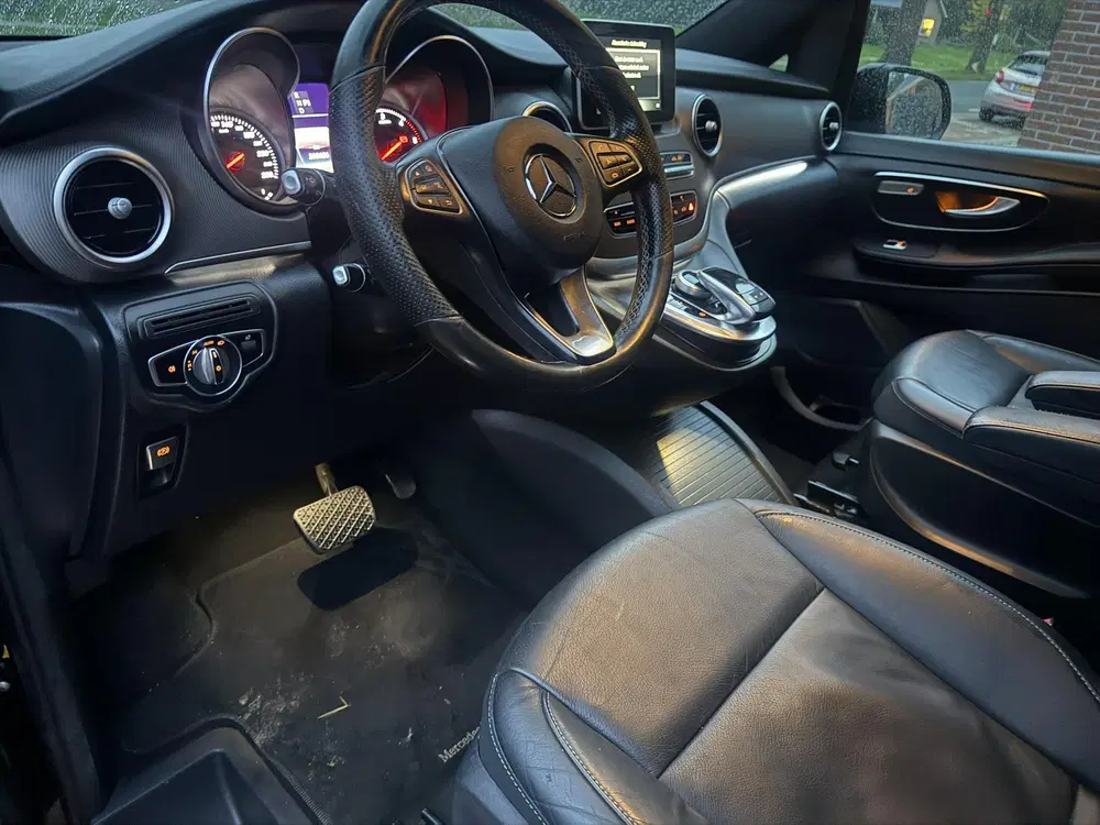 Mercedes-Benz V-Klasse 250d Extra Lang DC Edition 190 pk uit 2019, foto 14