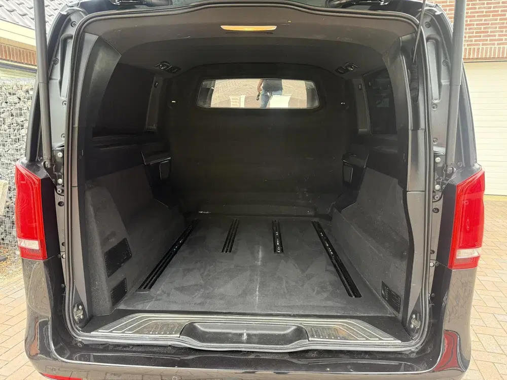Mercedes-Benz V-Klasse 250d Extra Lang DC Edition 190 pk uit 2019, foto 8