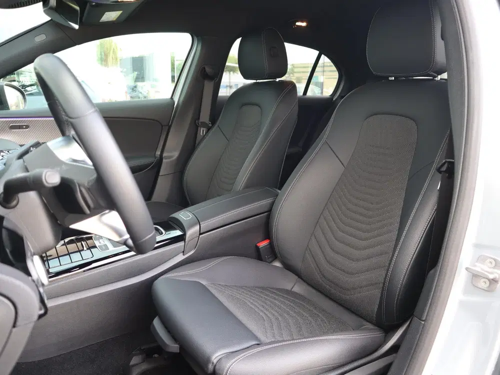 Mercedes-Benz A-Klasse 250 e Business Line l Keyless l Achte uit 2025, foto 10