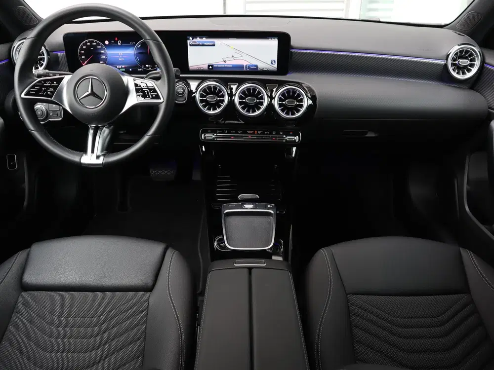 Mercedes-Benz A-Klasse 250 e Business Line l Keyless l Achte uit 2025, foto 11