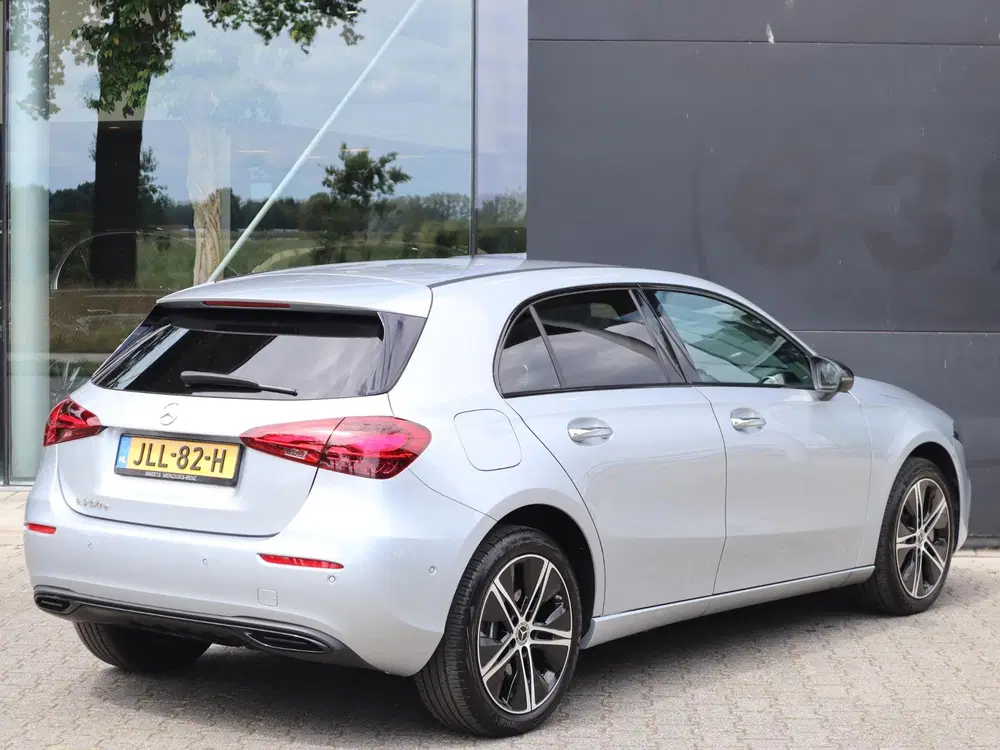 Mercedes-Benz A-Klasse 250 e Business Line l Keyless l Achte uit 2025, foto 2