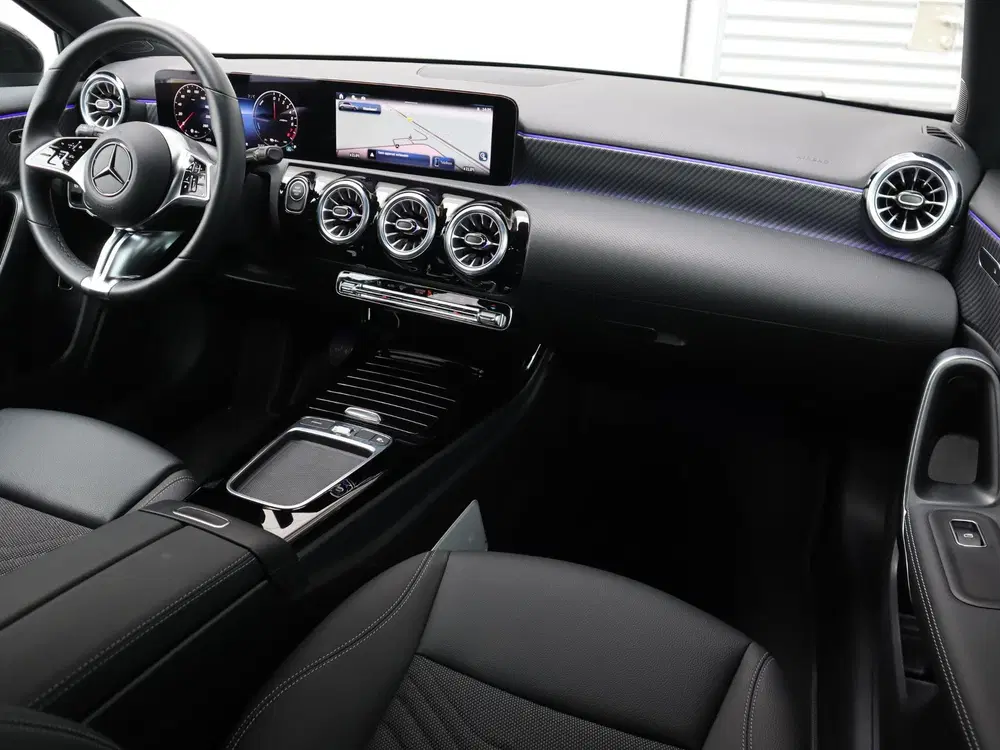 Mercedes-Benz A-Klasse 250 e Business Line l Keyless l Achte uit 2025, foto 3