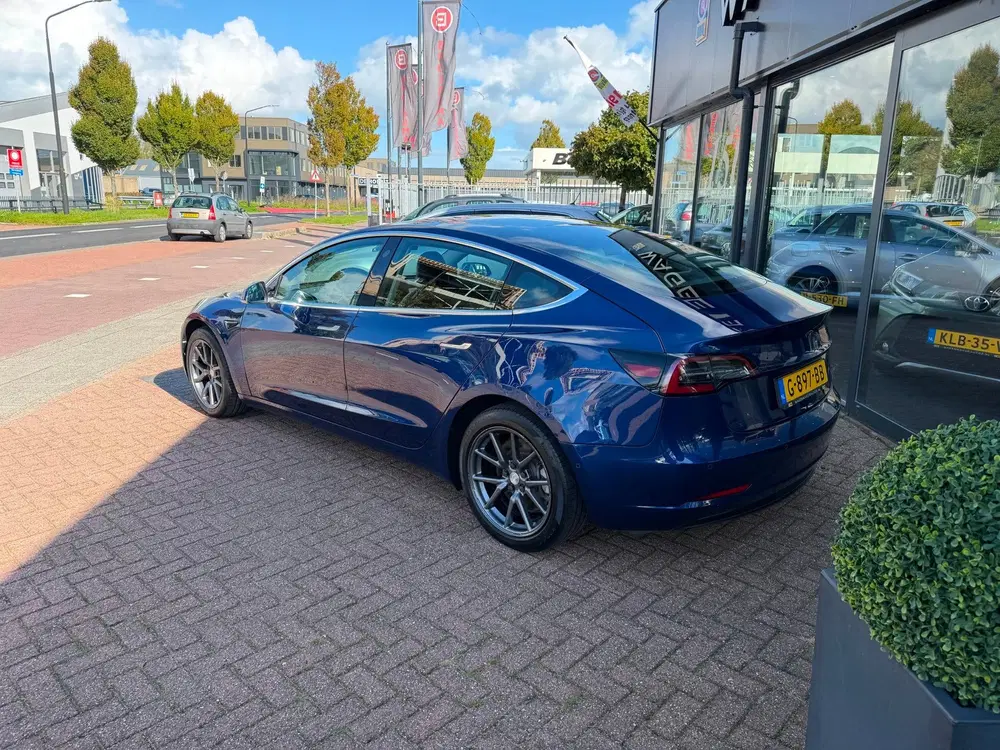 Tesla Model 3 Long Range RWD 75 kWh PANO uit 2019, foto 6