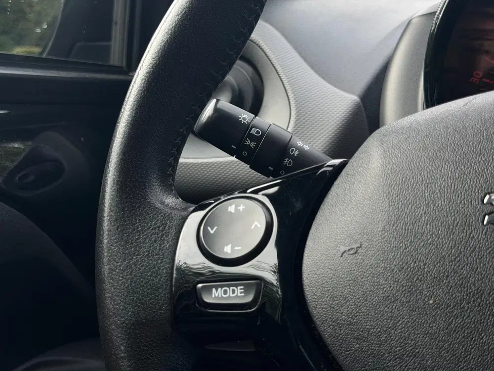 Peugeot 108 1.0e-VTi Allure 5Drs uit 2019, foto 12