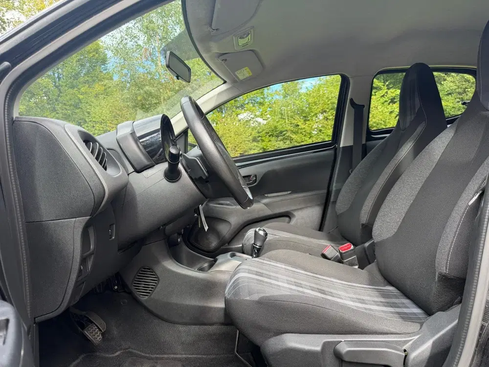 Peugeot 108 1.0e-VTi Allure 5Drs uit 2019, foto 5