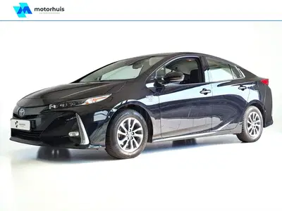 Toyota Prius 1.8 Plug-in Hybrid 122PK Executive AUTOMAA uit 2020