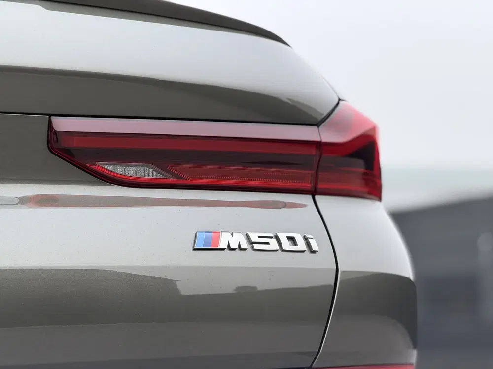 BMW X6 M50i High Executive uit 2020, foto 13
