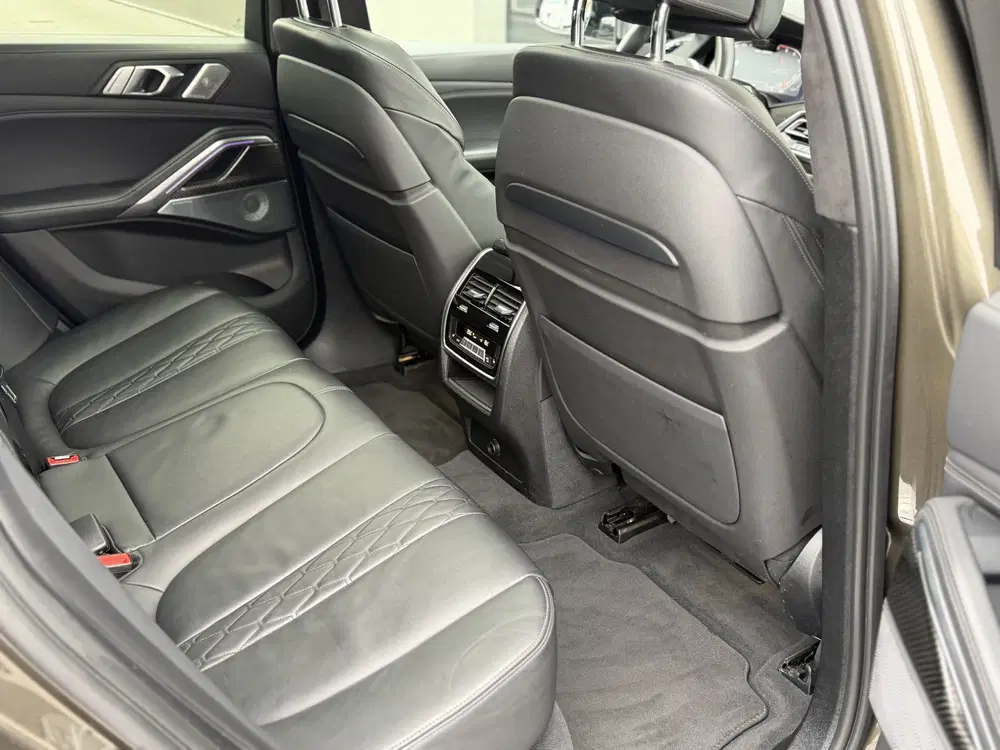 BMW X6 M50i High Executive uit 2020, foto 8