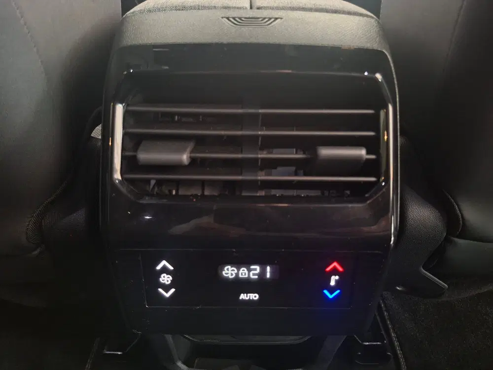 Peugeot 5008 1.2 Hybrid 145PK GT 7p uit 2025, foto 15