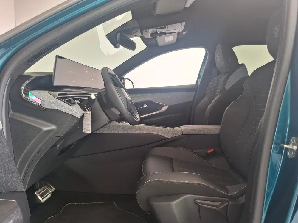 Peugeot 5008 1.2 Hybrid 145PK GT 7p uit 2025, foto 3