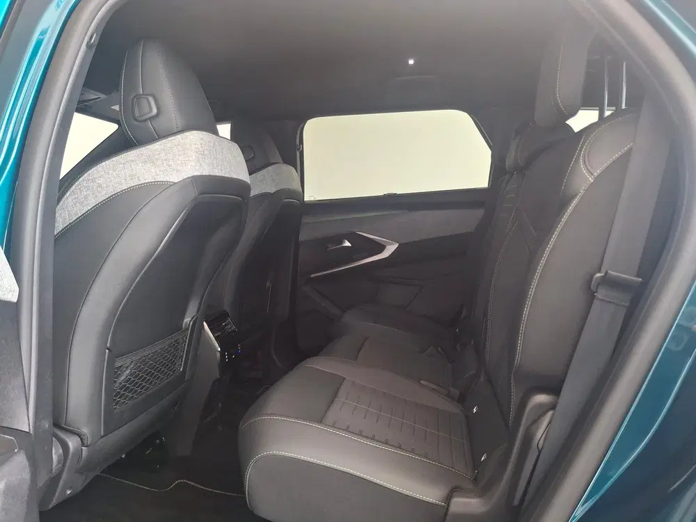 Peugeot 5008 1.2 Hybrid 145PK GT 7p uit 2025, foto 8