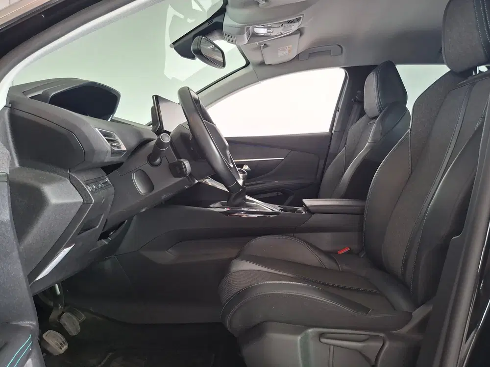 Peugeot 3008 1.2 130pk Allure Pack Business uit 2022, foto 3