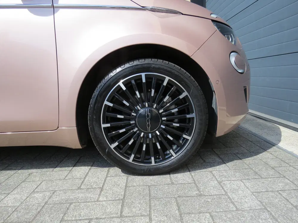 Fiat 500 La Prima 42 kWh by Bocelli *Pano *CarPlay uit 2024, foto 11