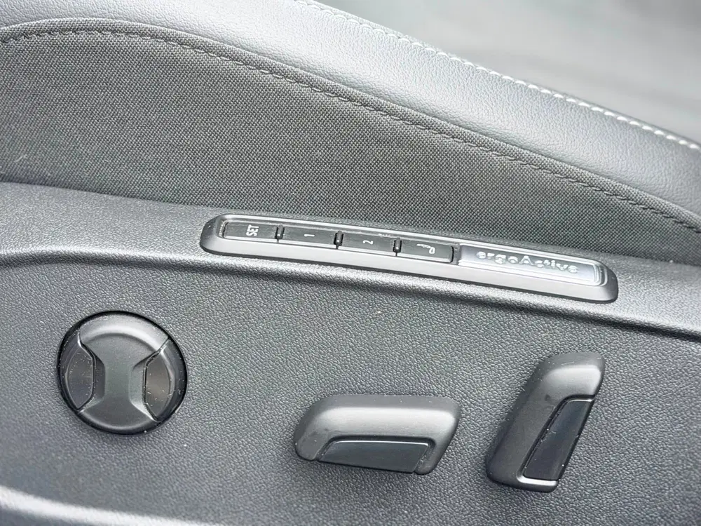 Volkswagen Golf 1.5 eTSI Pano uit 2024, foto 13