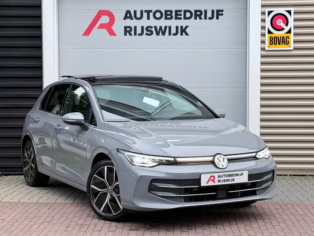 Volkswagen Golf 1.5 eTSI Pano uit 2024, foto 6