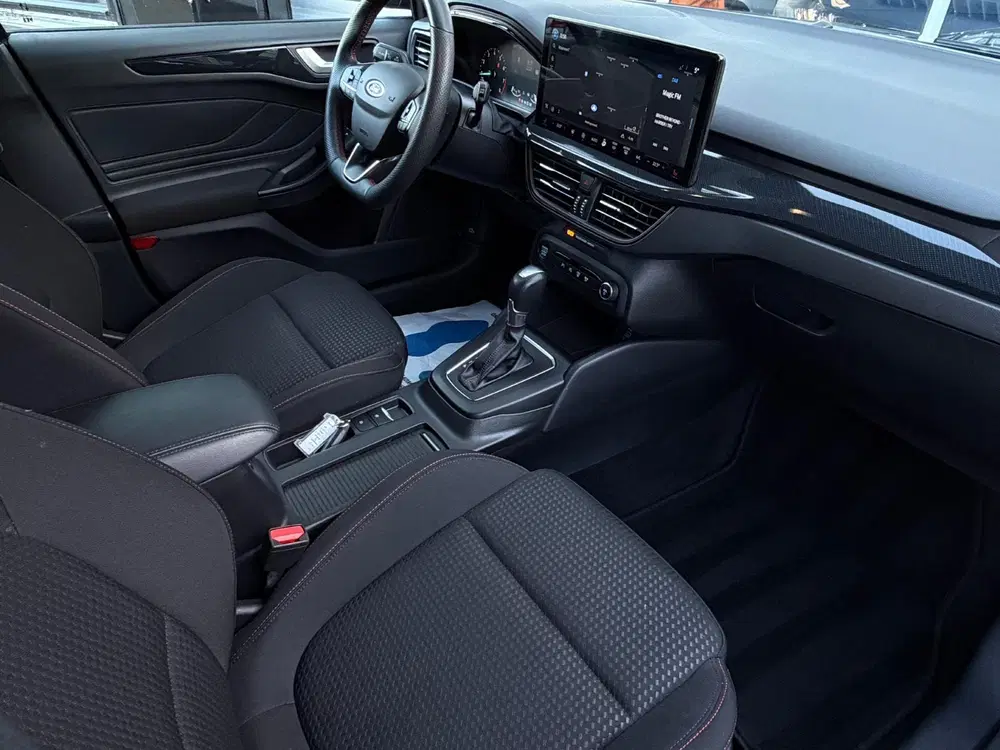 Ford Focus 1.0 EcoBoost Hybrid ST Line Carbon uit 2023, foto 11