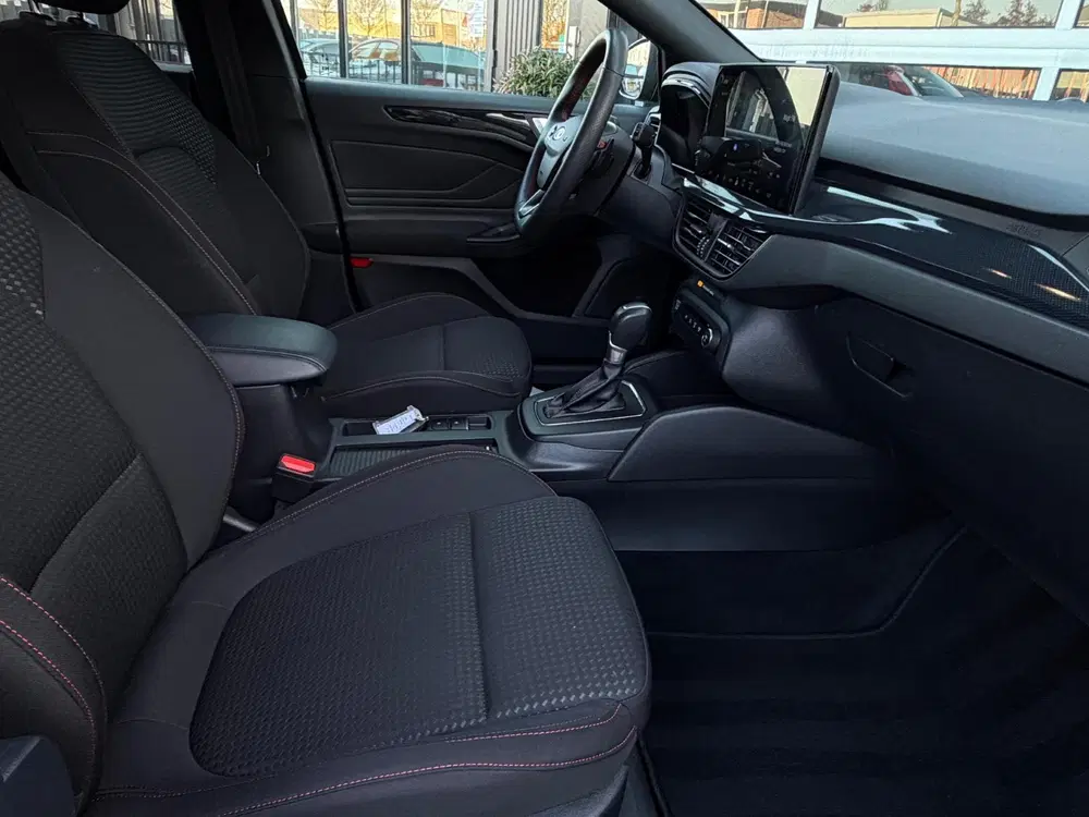 Ford Focus 1.0 EcoBoost Hybrid ST Line Carbon uit 2023, foto 12