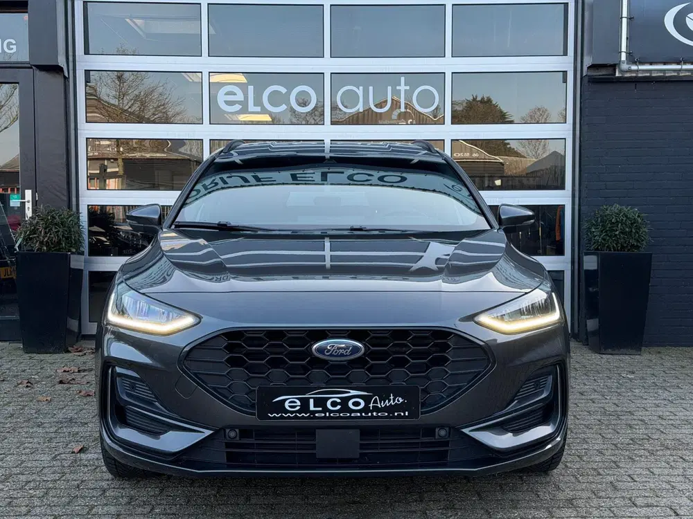 Ford Focus 1.0 EcoBoost Hybrid ST Line Carbon uit 2023, foto 2