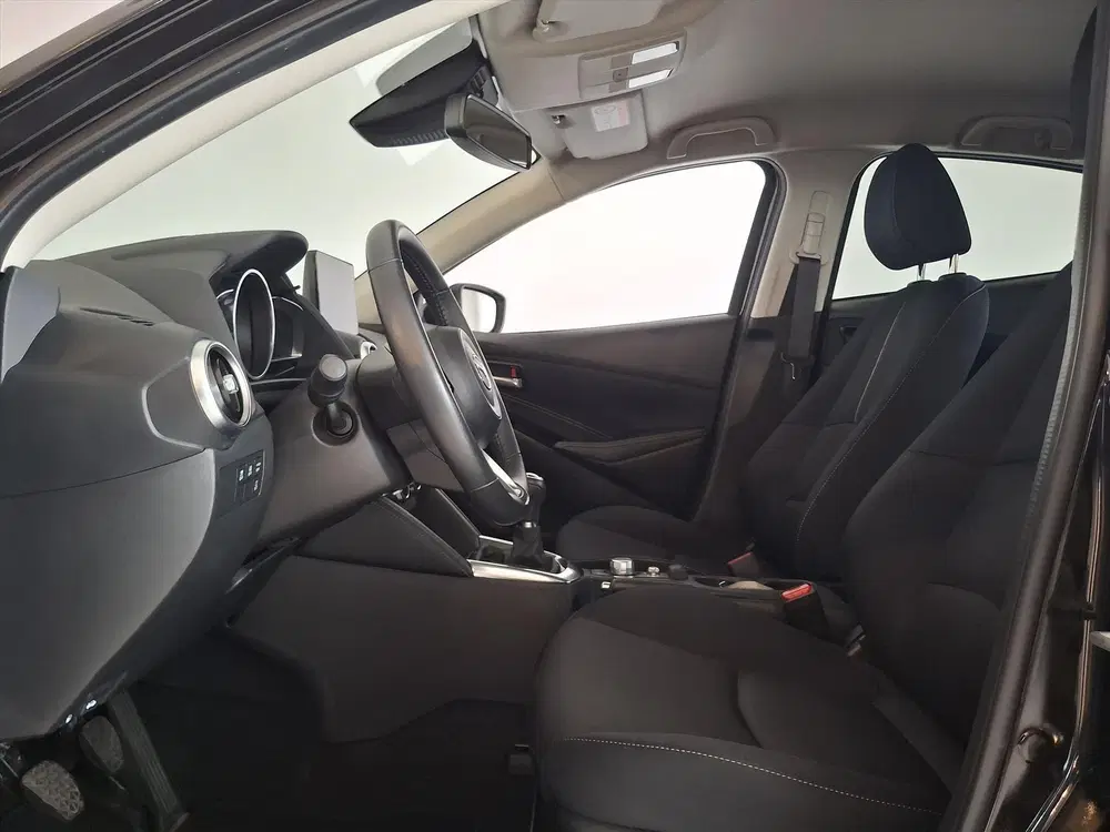 Mazda 2 1.5 SKYACTIV-G 90PK Luxury LED HUD WINTERP uit 2022, foto 3