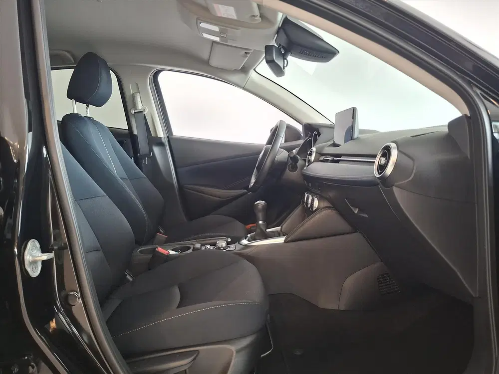 Mazda 2 1.5 SKYACTIV-G 90PK Luxury LED HUD WINTERP uit 2022, foto 6