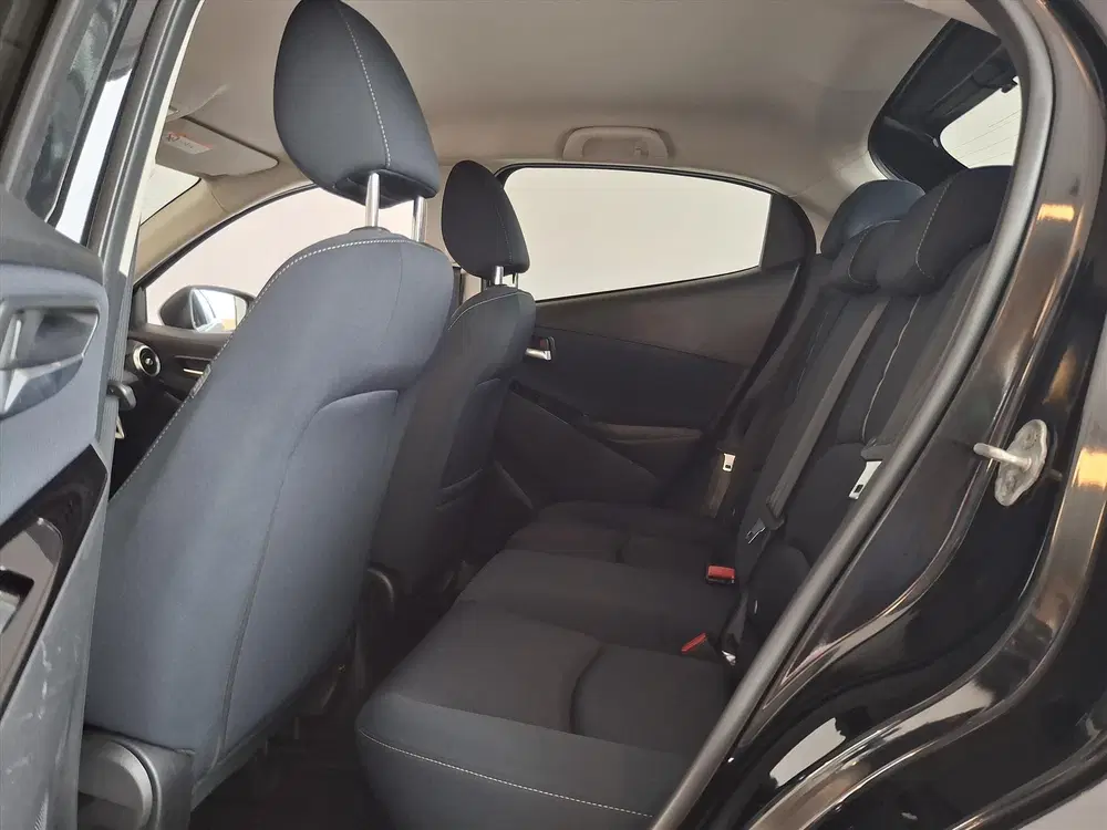 Mazda 2 1.5 SKYACTIV-G 90PK Luxury LED HUD WINTERP uit 2022, foto 8