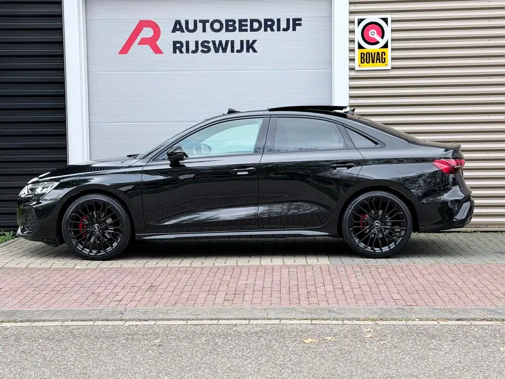 Audi A3 35 TFSI S-Line Pano uit 2024, foto 2