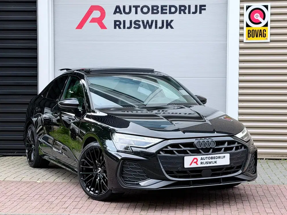 Audi A3 35 TFSI S-Line Pano uit 2024, foto 6