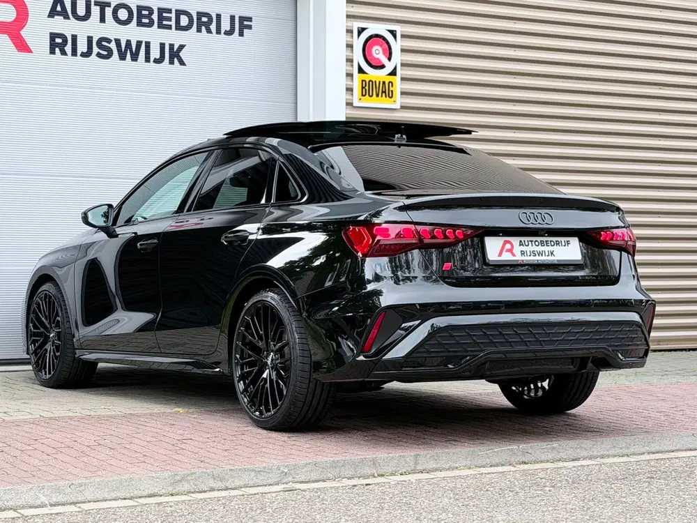 Audi A3 35 TFSI S-Line Pano uit 2024, foto 7