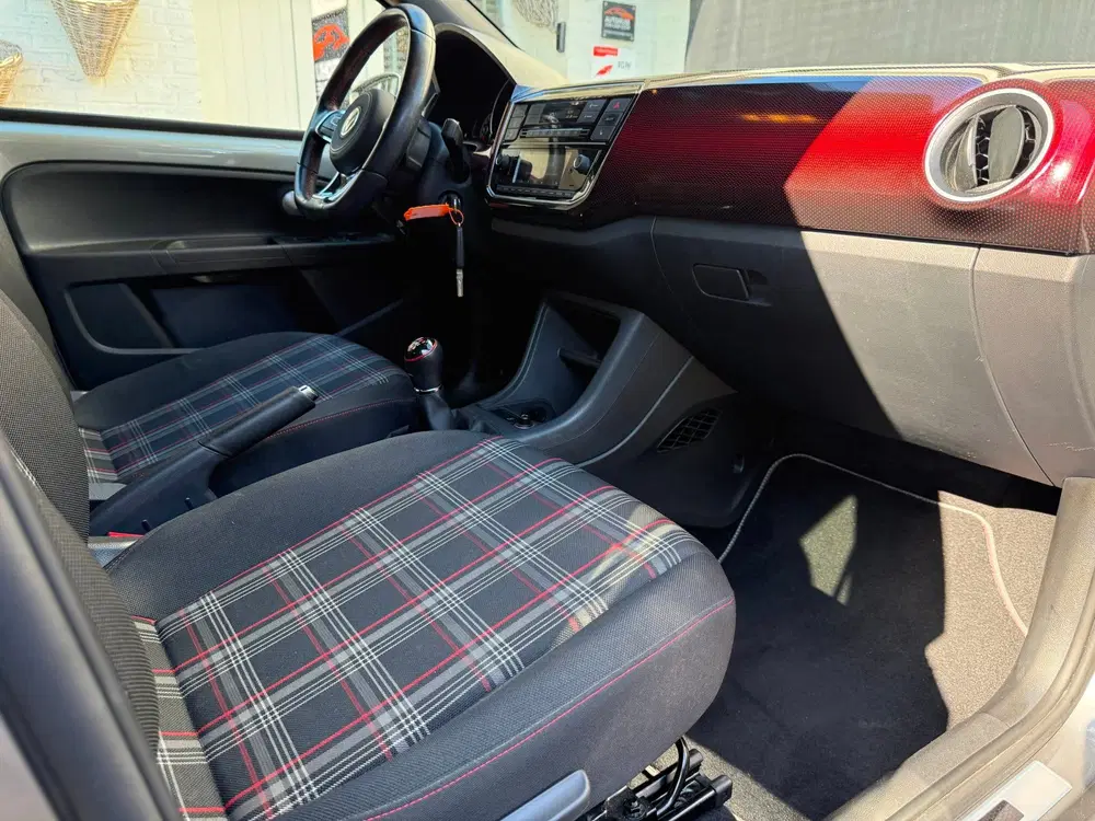 Volkswagen up! 1.0 TSI GTI uit 2020, foto 11