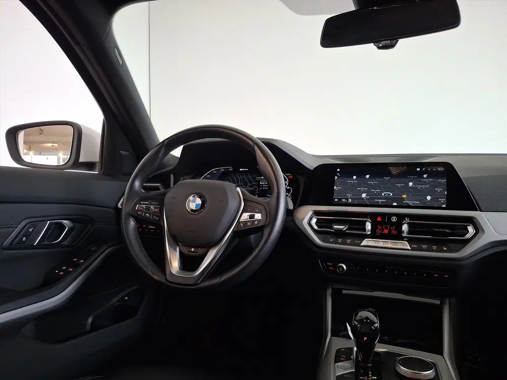 BMW 3-serie 330e eDrive Edition 292 pk LED LMV WINTERP uit 2020, foto 14
