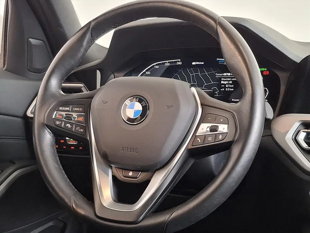 BMW 3-serie 330e eDrive Edition 292 pk LED LMV WINTERP uit 2020, foto 15