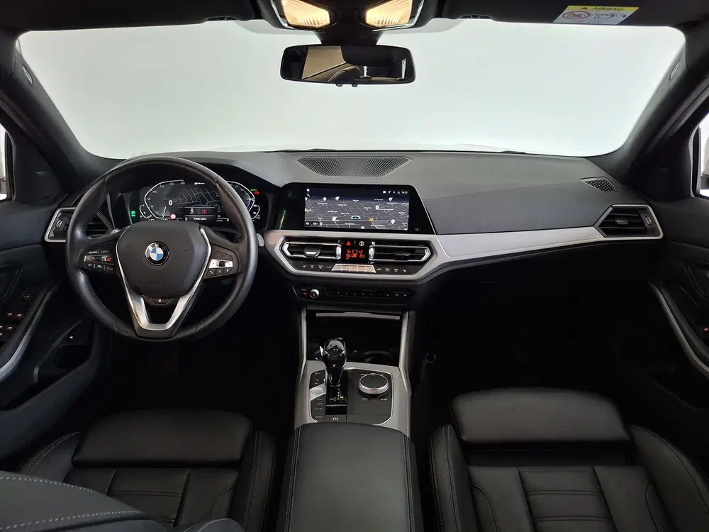BMW 3-serie 330e eDrive Edition 292 pk LED LMV WINTERP uit 2020, foto 4