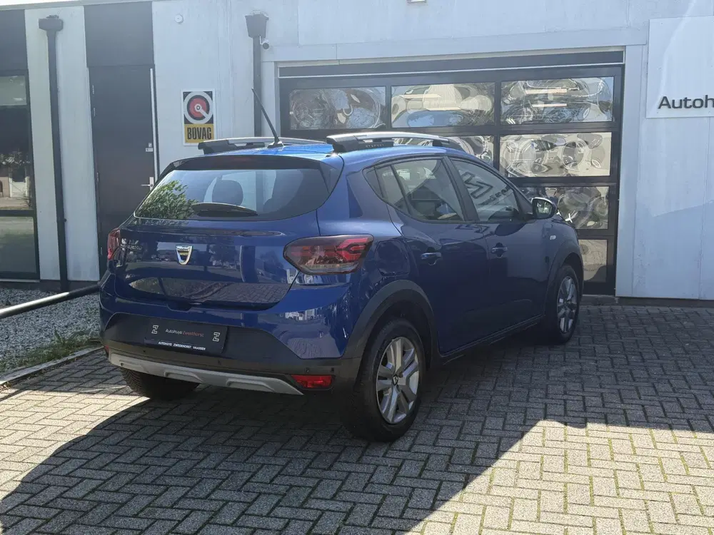Dacia Sandero 1.0 TCe 90 Comfort Automaat uit 2021, foto 2