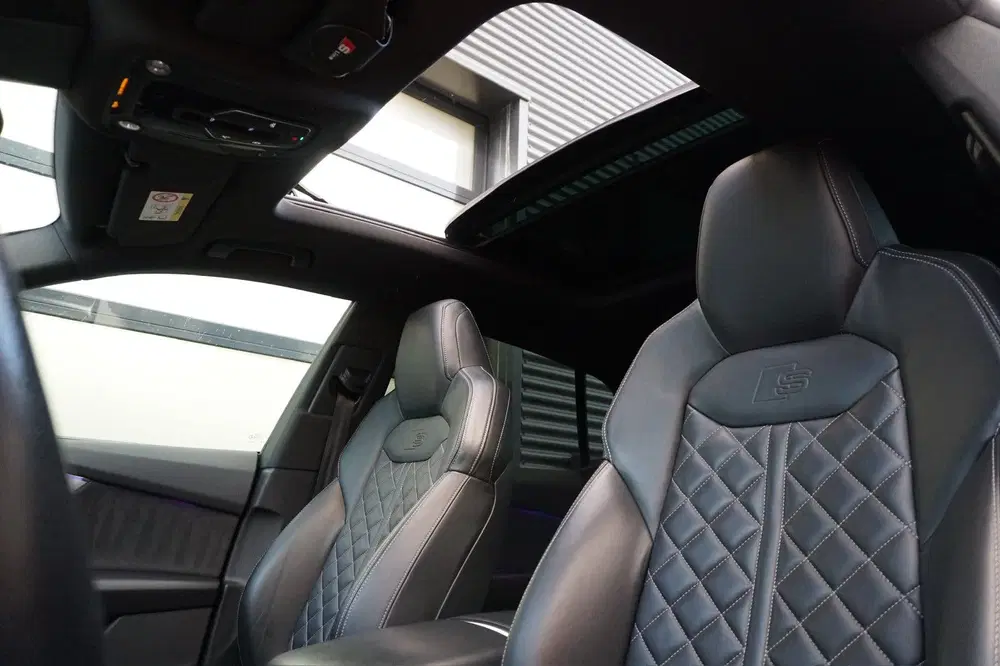 Audi Q8 60 TFSi Competition S uit 2021, foto 4