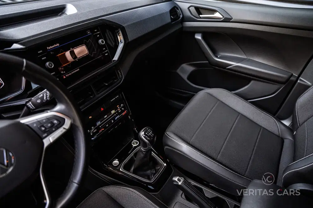 Volkswagen T-Cross 1.0 TSI Life Black Edition 95PK uit 2021, foto 12