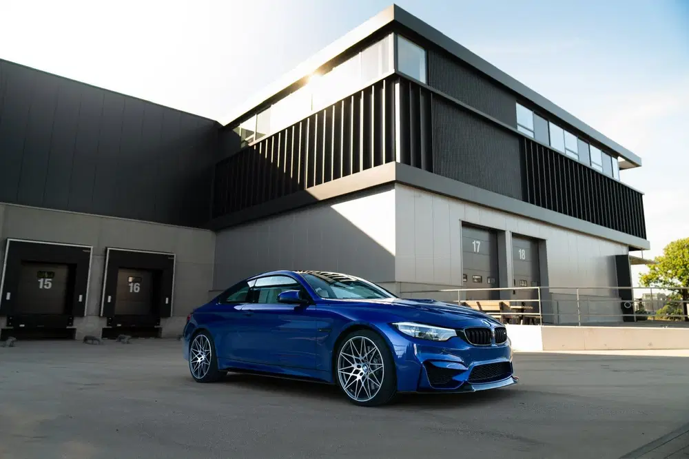 BMW 4-serie M4 Competition M DCT 530PK San Marino blau uit 2019, foto 2