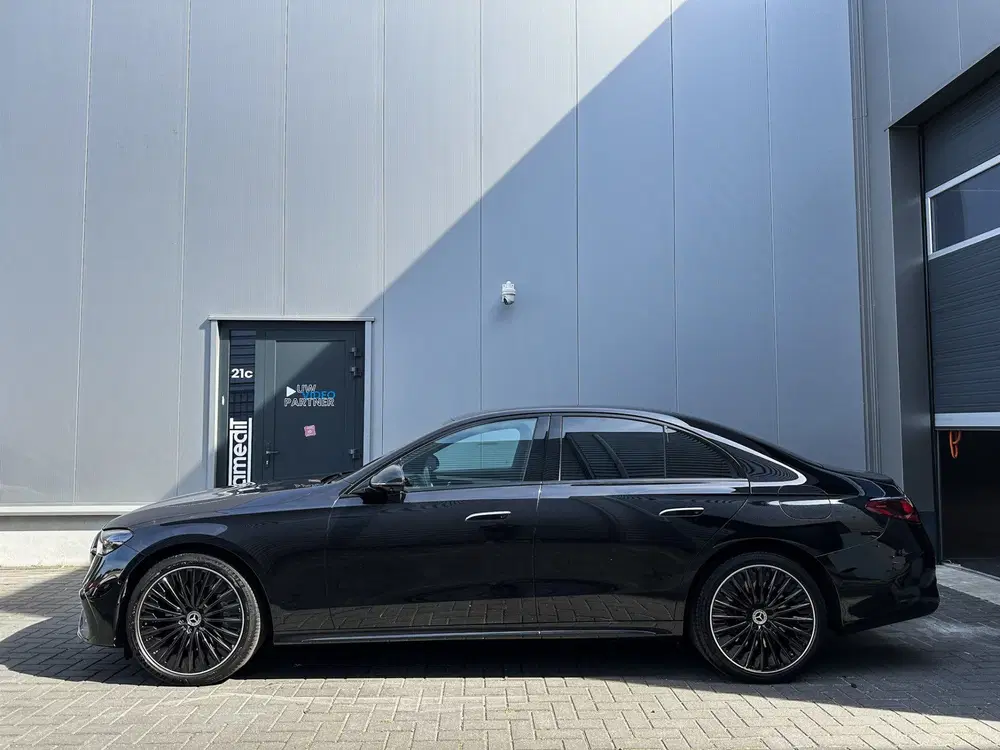 Mercedes-Benz E-Klasse 300 e AMG Line BTW uit 2024, foto 2