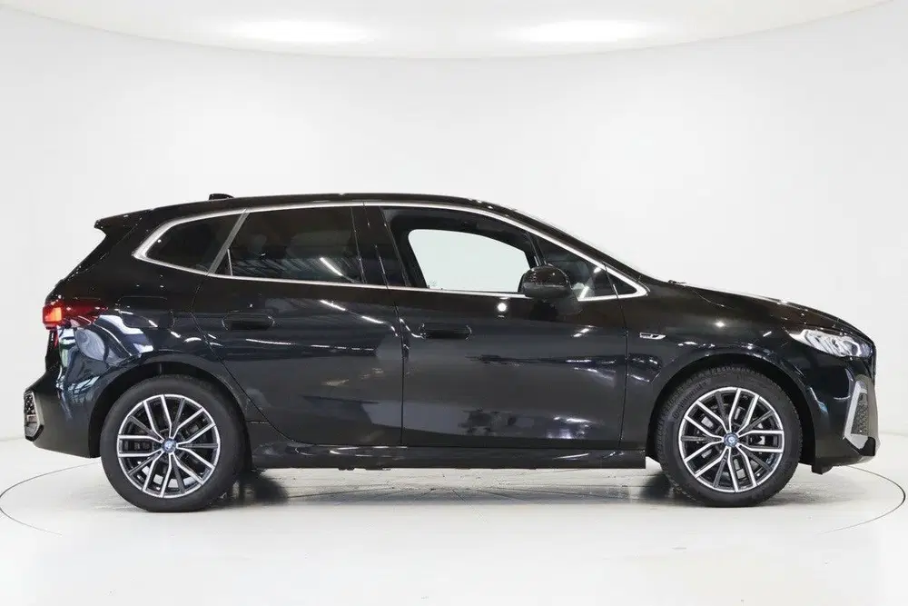 BMW 2-serie Active Tourer 225e xDrive M Sport uit 2022, foto 2