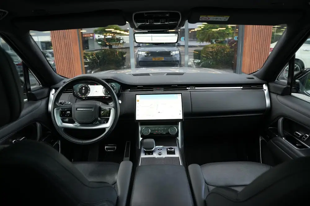 Land Rover Range Rover 3.0 P510e HSE PHEV 510 pk koelbox ele uit 2022, foto 2