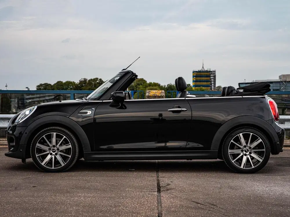 Mini Cabrio 1.5 Cooper Sidewalk Edition uit 2021, foto 11