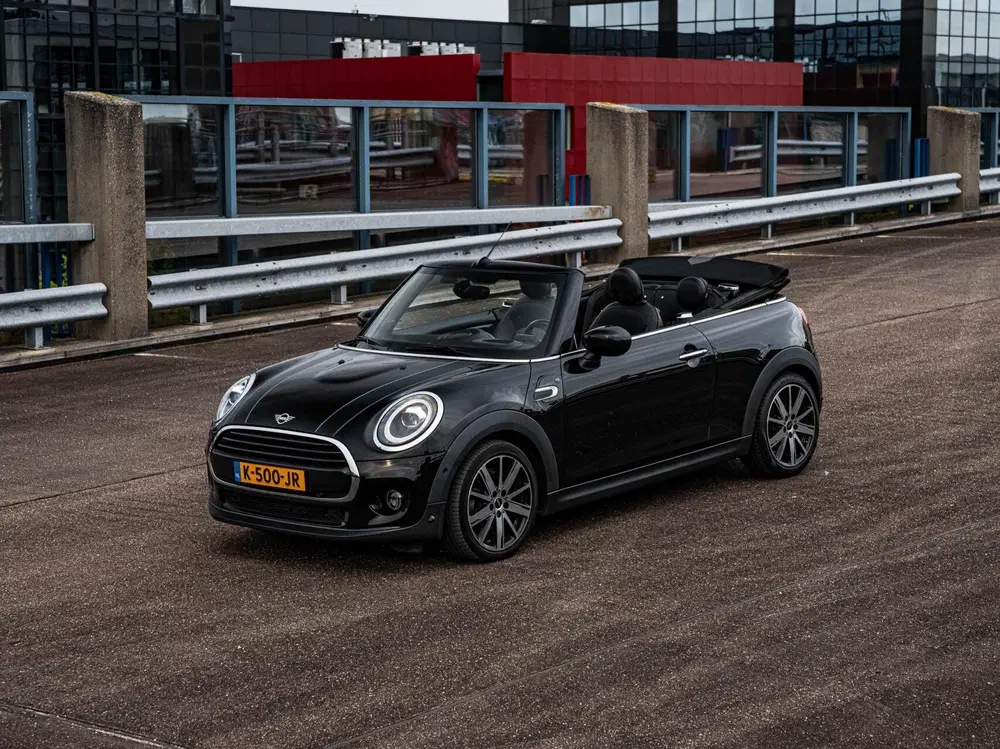 Mini Cabrio 1.5 Cooper Sidewalk Edition uit 2021, foto 13