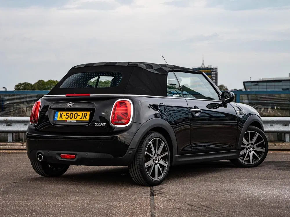 Mini Cabrio 1.5 Cooper Sidewalk Edition uit 2021, foto 5