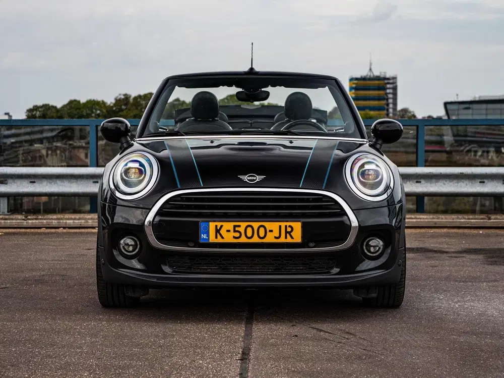 Mini Cabrio 1.5 Cooper Sidewalk Edition uit 2021, foto 6