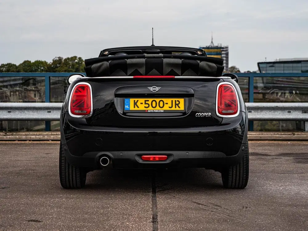 Mini Cabrio 1.5 Cooper Sidewalk Edition uit 2021, foto 7