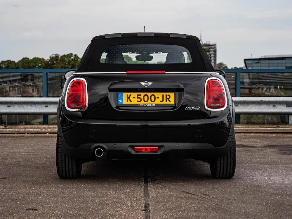 Mini Cabrio 1.5 Cooper Sidewalk Edition uit 2021, foto 8