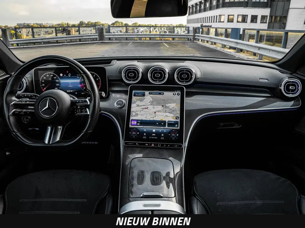 Mercedes-Benz C-Klasse 200 AMG Night Edition uit 2022, foto 2